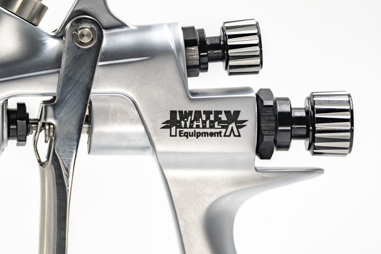 Краскопульт низкого давления IWATEX HV-301